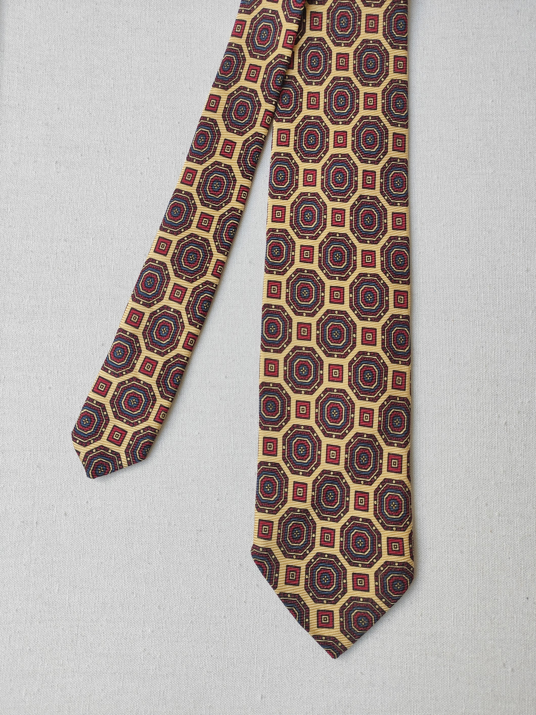 Brooks Brothers cravate jaune en soie à motif géométrique Made in USA