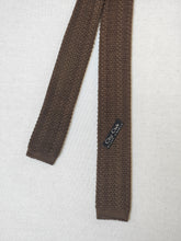 Carica l&#39;immagine nel visualizzatore di Gallery, City Club Milano cravate marron vintage en tricot de soie
