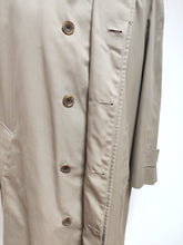 Afbeelding in Gallery-weergave laden, Aquascutum of London trench coat beige Aqua 5 100% coton Made in England L
