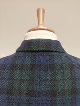 Carica l&#39;immagine nel visualizzatore di Gallery, Essentiel Antwerp X Harris Tweed manteau croisé tartan femme 100% laine S
