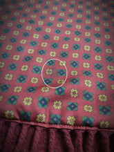 Charger l&#39;image dans la galerie, Écharpe vintage double face en laine et soie à motif floral Made in Scotland
