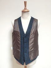 Charger l&#39;image dans la galerie, Harris Tweed X Francesco Fabbri gilet bleu chiné à chevrons en pure laine vierge 54
