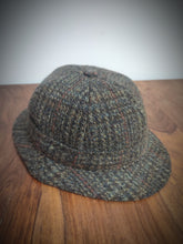 Carica l&#39;immagine nel visualizzatore di Gallery, Dunn &amp; Co X Harris Tweed chapeau pliant tweed ghillie 100% laine vierge 57
