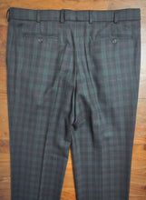 Afbeelding in Gallery-weergave laden, Walbusch pantalon tartan à carreaux en laine vierge 56
