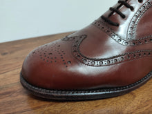 Afbeelding in Gallery-weergave laden, Carmina richelieus oxford en cuir de veau marron 6,5 UK / 40 FR
