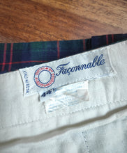 Charger l&#39;image dans la galerie, Façonnable pantalon à pinces vintage à carreaux Made in Italy
