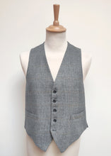 Carica l&#39;immagine nel visualizzatore di Gallery, Gilet de costume vintage en laine Prince de Galles L
