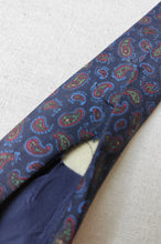 Afbeelding in Gallery-weergave laden, Burberrys&#39; cravate vintage paisley Made in England
