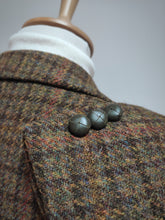 Carica l&#39;immagine nel visualizzatore di Gallery, Harris Tweed X Walbusch blazer vintage en tweed marron 54
