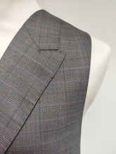 Charger l&#39;image dans la galerie, Charles Tyrwhitt gilet croisé Prince de Galles en laine 52
