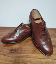 Afbeelding in Gallery-weergave laden, Carmina richelieus oxford en cuir de veau marron 6,5 UK / 40 FR
