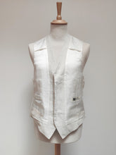 Afbeelding in Gallery-weergave laden, Suitsupply gilet pur lin Baird McNutt modèle Capetown 50
