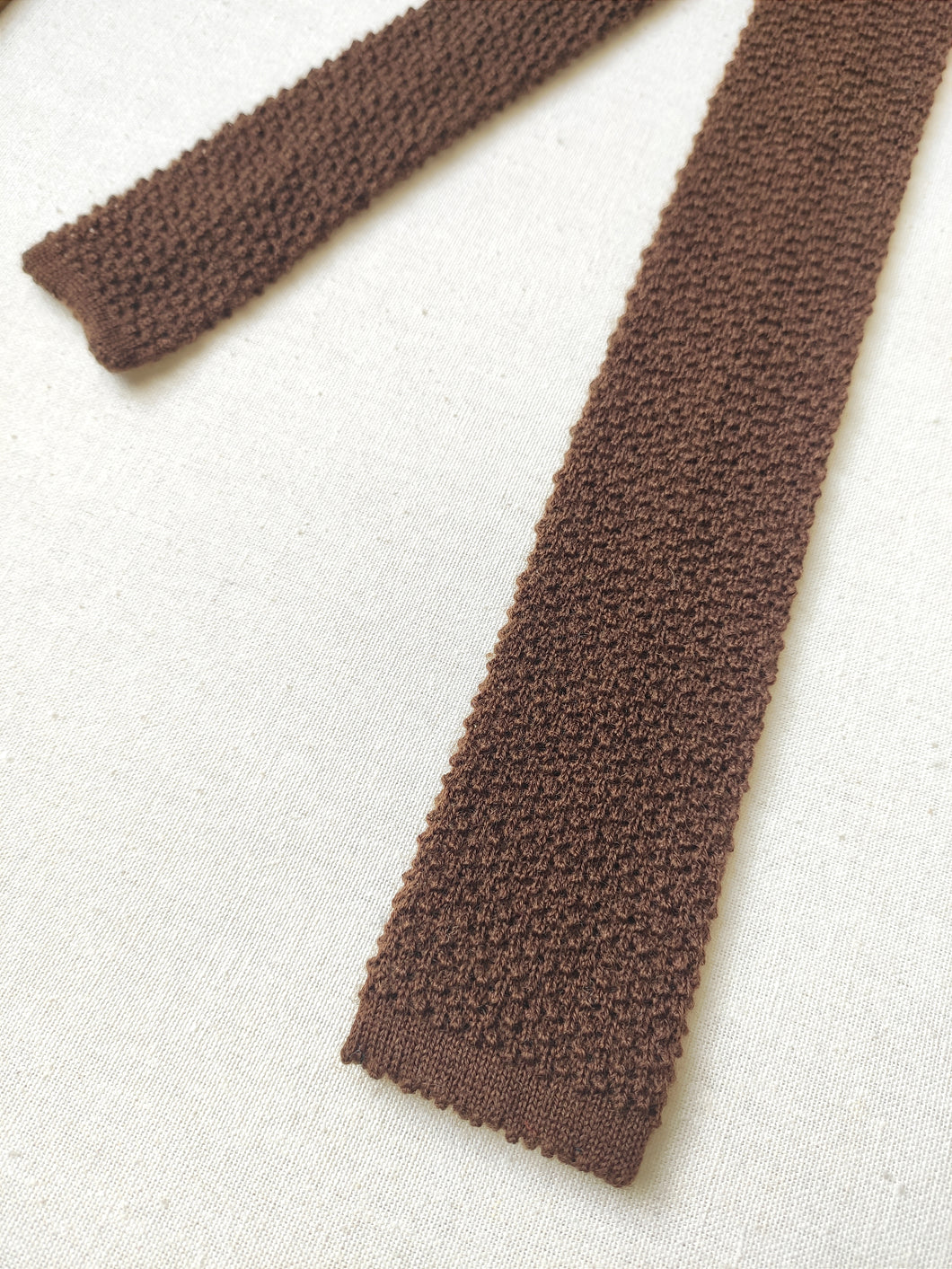 Cravate tricot vintage marron clair en laine