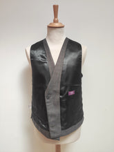 Afbeelding in Gallery-weergave laden, Charles Tyrwhitt gilet croisé Prince de Galles en laine 52
