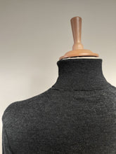 Charger l&#39;image dans la galerie, Polo Ralph Lauren pull col roulé en laine mérinos L
