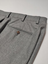 Afbeelding in Gallery-weergave laden, Suitsupply pantalon gris flanelle 100% laine 48/50
