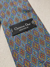 Afbeelding in Gallery-weergave laden, Christian Dior cravate en soie à motif floral
