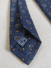 Afbeelding in Gallery-weergave laden, Drake&#39;s cravate bleue en laine à motif géométrique
