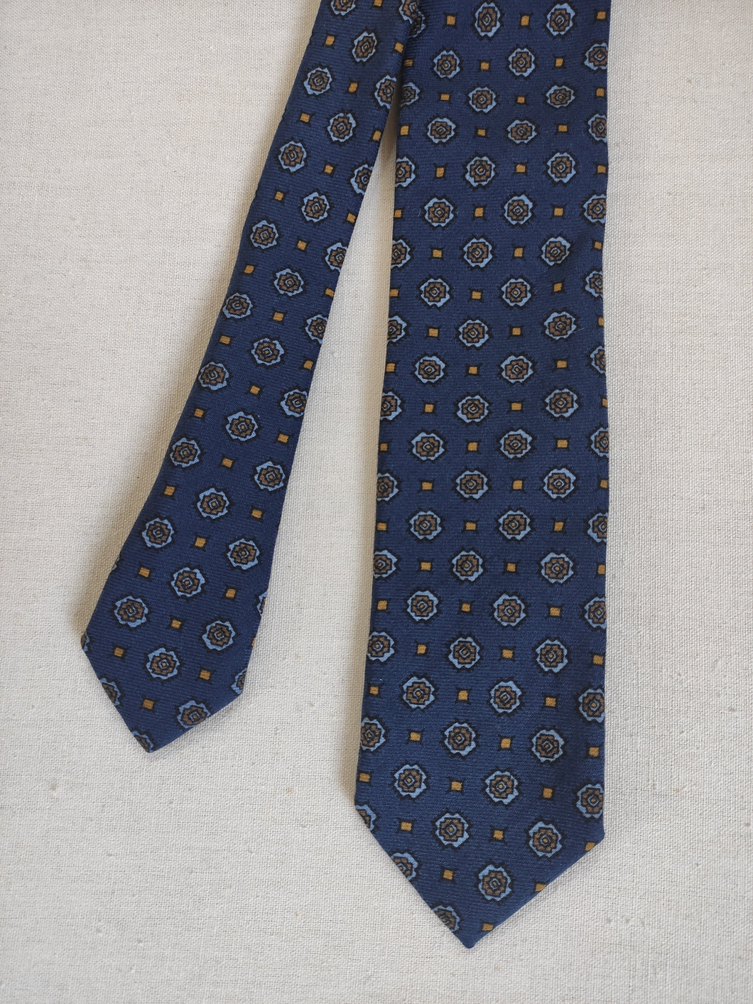 Drake's cravate bleue en laine à motif géométrique