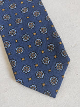 Afbeelding in Gallery-weergave laden, Drake&#39;s cravate bleue en laine à motif géométrique
