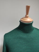 Carica l&#39;immagine nel visualizzatore di Gallery, Suitsupply pull à col roulé pure laine merinos XS
