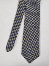 Afbeelding in Gallery-weergave laden, Drake&#39;s cravate en soie à motif floral
