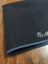 Charger l&#39;image dans la galerie, Pochette marine en laine et soie Brooks Brothers
