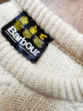 Afbeelding in Gallery-weergave laden, Barbour pull en laine à maille torsadée 42 Made in England
