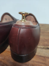 Carica l&#39;immagine nel visualizzatore di Gallery, Crockett &amp; Jones mocassins burgundy Yale 8 UK/42 FR
