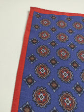Charger l&#39;image dans la galerie, Louis Purple pochette en laine à motif géométrique Made in Italy
