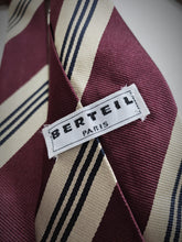 Carica l&#39;immagine nel visualizzatore di Gallery, Berteil cravate club en soie Made in England
