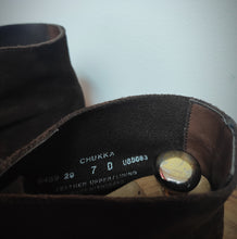 Afbeelding in Gallery-weergave laden, Crockett and Jones Modèle Chukka dark brown 7 UK/41 FR
