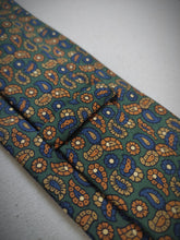 Carica l&#39;immagine nel visualizzatore di Gallery, Drake&#39;s cravate paisley verte Made in England
