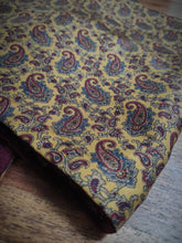 Charger l&#39;image dans la galerie, Écharpe vintage paisley en cachemire laine et soie Made in England
