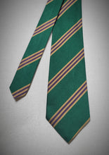 Afbeelding in Gallery-weergave laden, Berteil cravate club verte en soie Made in England

