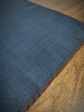 Charger l&#39;image dans la galerie, Hackett London pochette marine en laine et soie Made in Italy
