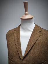 Charger l&#39;image dans la galerie, Harris Tweed X Carl Gross gilet en pure laine vierge 56
