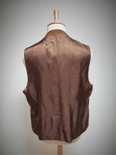 Afbeelding in Gallery-weergave laden, Harris Tweed X Carl Gross gilet en pure laine vierge 56
