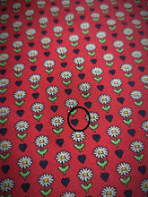 Afbeelding in Gallery-weergave laden, Thomas Pink pochette rouge en pure soie à motif floral
