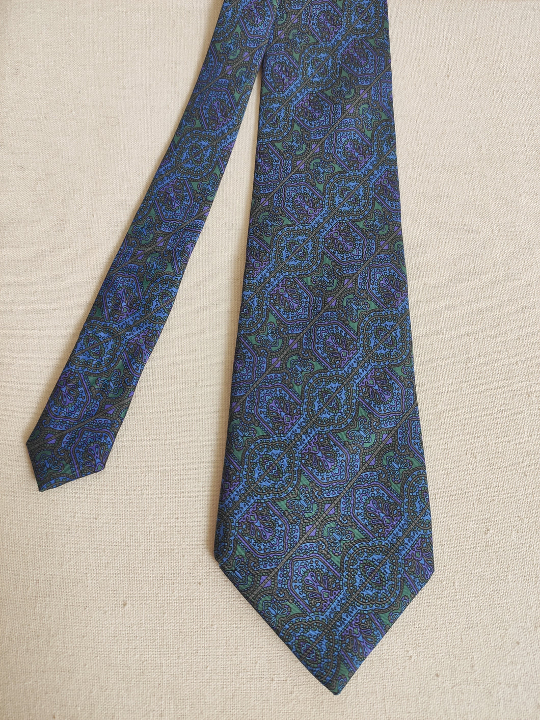 Cravate vintage en soie à motif géométrique Made in France