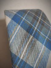 Carica l&#39;immagine nel visualizzatore di Gallery, Cravate vintage tartan en pure laine Made in Scotland
