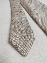 Carica l&#39;immagine nel visualizzatore di Gallery, Drake&#39;s cravate beige texturée en soie Made in England
