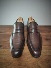 Afbeelding in Gallery-weergave laden, Stefanobi mocassins patinés en cuir lisse 9 UK/43 FR
