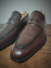 Afbeelding in Gallery-weergave laden, Stefanobi mocassins patinés en cuir lisse 9 UK/43 FR
