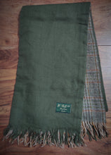 Charger l&#39;image dans la galerie, W. Bill Ltd écharpe tweed double face en laine Made in Great Britain
