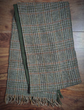 Afbeelding in Gallery-weergave laden, W. Bill Ltd écharpe tweed double face en laine Made in Great Britain
