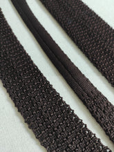 Charger l&#39;image dans la galerie, Cravate marron vintage en tricot de soie
