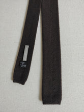 Afbeelding in Gallery-weergave laden, Rosa &amp; Teixeira cravate marron à bout carré en laine et cachemire
