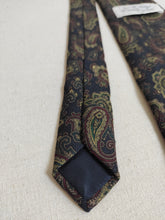 Afbeelding in Gallery-weergave laden, Cravate paisley vintage en soie et cachemire Made in Italy

