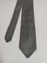Carica l&#39;immagine nel visualizzatore di Gallery, Cravate kaki vintage en grenadine de soie Made in Italy
